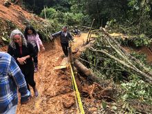 Gobierno cale&ntilde;o restablece movilidad en zona rural entre La Castilla y La Elvira