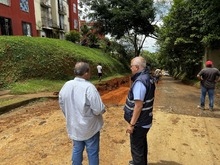 Las &lsquo;Obras de Coraz&oacute;n&rsquo; intervienen Altos de Santa Elena con el grupo operativo