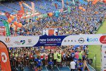 La carrera por la vida de 16 habitantes de calle en la Media Marat&oacute;n de Cali