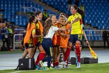 Cali acompa&ntilde;&oacute; a la Selecci&oacute;n y Colombia venci&oacute; a Paraguay en el inicio de Copa Am&eacute;rica 