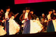 El Teatro Municipal se visti&oacute; de gala y el Mercedes se luci&oacute;