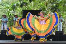 El Hormiguero vibr&oacute; al son del folclor colomboecuatoriano 