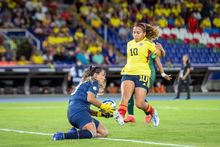 Colombia le gan&oacute; 3-0 a Bolivia y es l&iacute;der del Grupo A de la Copa Am&eacute;rica Femenina