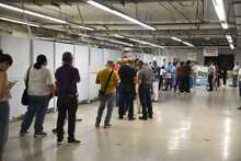 &iexcl;No hay excusas! Puntos de vacunaci&oacute;n y toma de pruebas, disponibles permanentemente en medio del quinto pico