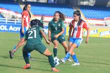 Paraguay derrot&oacute; 2-0 a Bolivia y busca cupo a la semifinal de la Copa Am&eacute;rica Femenina