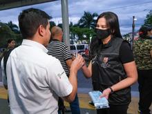 Tarjeta roja para quienes no usan tapabocas en el transporte masivo y no han completado su esquema de vacunaci&oacute;n