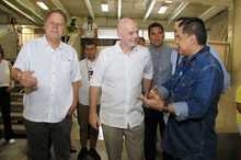 Con salsa y buen f&uacute;tbol, Cali recibi&oacute; al presidente de la FIFA 