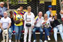 Las familias volvieron a vivir presencialmente el desfile del 20 de julio