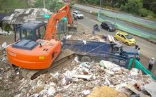 Inician labores para evacuar la Estaci&oacute;n de Transferencia de la Carrera 50