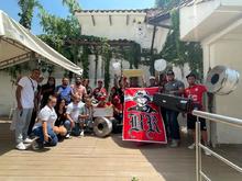 Que retumbe el sonido de la vida y paz, en las orquestas de las barras populares