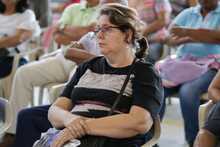 Alcald&iacute;a de Cali y residentes de la comuna 8, firman acuerdo para rehabilitaci&oacute;n de v&iacute;as