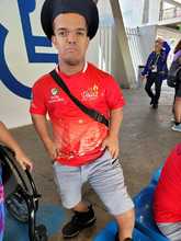 El campe&oacute;n nacional de bala vive el Mundial de Atletismo, desde la tribuna