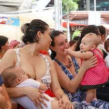  Mujeres gestantes y lactantes con sus ni&ntilde;os disfrutaron de talleres en la Semana de la Lactancia Materna