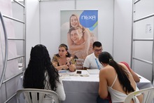 J&oacute;venes acudieron de forma masiva a  feria de empleo para aspirar a cerca de 1000 vacantes