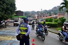 Con m&aacute;s de 180 agentes, Secretar&iacute;a de Movilidad acompa&ntilde;a &lsquo;plan &eacute;xodo&rsquo; para garantizar la seguridad vial