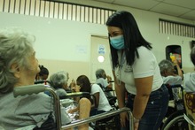 Abuelos del Ancianato San Miguel recibieron una grata sorpresa