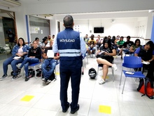 Se capacitan 50 j&oacute;venes como reguladores de tr&aacute;nsito 