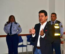 Se capacitan 50 j&oacute;venes como reguladores de tr&aacute;nsito 