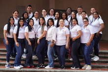 Personas en campo que realizan la operaci&oacute;n avispa