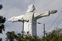 Acciones para proteger el monumento a Cristo Rey durante las obras del nuevo proyecto
