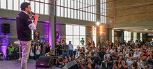   Tiempo, canciones e historias comparti&oacute; Andr&eacute;s Cepeda con estudiantes del oriente de Cali 