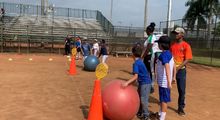 Ni&ntilde;os de la ladera y sectores populares de Cali disfrutaron de Festival de Tenis de campo