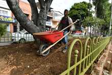 Alcald&iacute;a de Cali, transforma el entorno del oriente con los separadores viales 