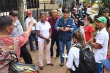 En el V Gobierno al Barrio, alcalde Ospina dialog&oacute; con la gente de la Comuna 20