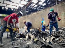  Administraci&oacute;n apoyar&aacute; a recicladores afectados por incendio en Plaza de Mercado de Silo&eacute; 