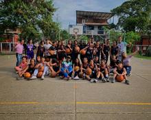 Semilleros, con gran figura del baloncesto y adolescente que ya se destaca