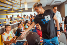 Los semilleros de la comuna 20 tuvieron su d&iacute;a feliz con Teo Guti&eacute;rrez