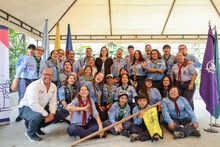 Secretaria de Turismo recibi&oacute; pa&ntilde;oleta honor&iacute;fica de los Scouts de Colombia