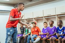 Ni&ntilde;os de Olaya Herrera disfrutaron su visita al coraz&oacute;n del deporte cale&ntilde;o