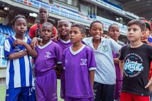 Ni&ntilde;os de Olaya Herrera disfrutaron su visita al coraz&oacute;n del deporte cale&ntilde;o
