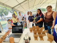 Presentan en comuna 10 la oferta de servicios TIC y el programa de formaci&oacute;n gratuito