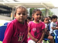 Salsa, ritmos del Pac&iacute;fico y regalos alegraron la ma&ntilde;ana de las ni&ntilde;as y ni&ntilde;os de la UTS de Silo&eacute;  