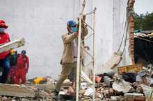 Autoridades avanzan en la restituci&oacute;n del espacio p&uacute;blico en la comuna 17