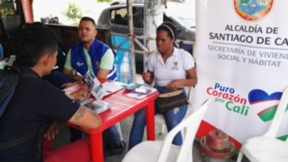 Siembra de jardines y oferta institucional en el barrio Alfonso L&oacute;pez 