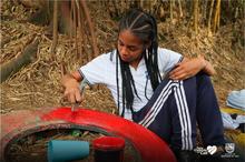 Con palas, escobas y pintura se cumpli&oacute; la minga en planteles educativos 