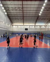 Nadadores y voleibolistas de Juegos Universitarios Nacionales disfrutan en la Ciudad Deportiva