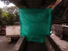 Realizan cerramiento de puente peatonal en inmediaciones del H.U.V.