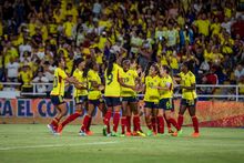 M&aacute;s de 36.000 asistentes y 3 goles de las colombianas engalanaron el Pascual