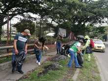 Funcionarios, contratistas y operadores de aseo se unieron en una gran muestra de amor a Cali