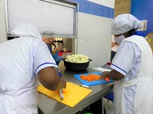 Manipuladoras de alimentos del PAE reforzaron conocimientos culinarios