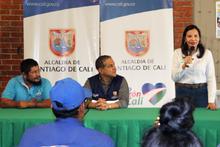 Administraci&oacute;n entreg&oacute; triciclos y dotaciones a recicladores afectados por incendio en Silo&eacute;