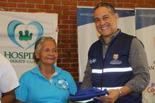 Administraci&oacute;n entreg&oacute; triciclos y dotaciones a recicladores afectados por incendio en Silo&eacute;