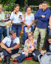 Manipuladoras de alimentos y doctores  piden al Presidente ser tenidos en cuenta