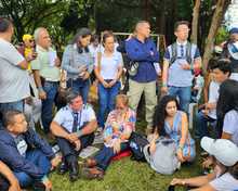 Manipuladoras de alimentos y doctores  piden al Presidente ser tenidos en cuenta