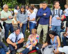 Manipuladoras de alimentos y doctores  piden al Presidente ser tenidos en cuenta