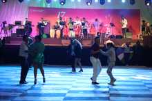 Orquesta de invidentes encendi&oacute; al p&uacute;blico en el Festival Mundial de Salsa 